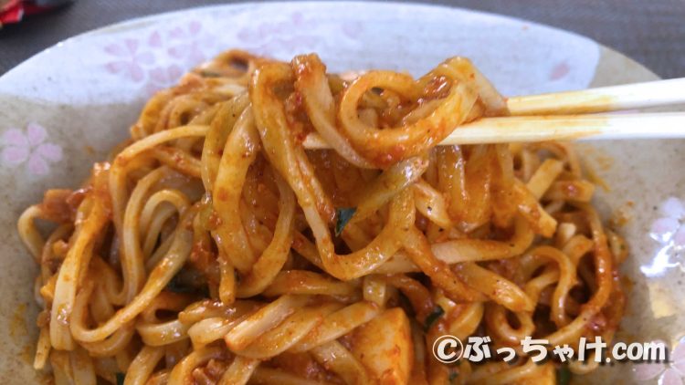「蒙古タンメン中本 汁なし麻辛麺」の麺
